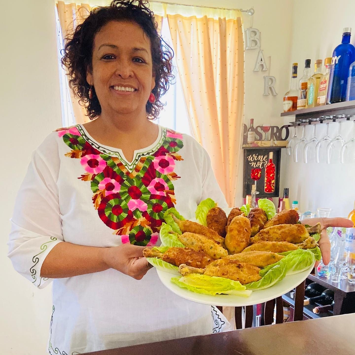 Chef Mirna Jiménez: llevando el sabor de El Salvador a la comunidad